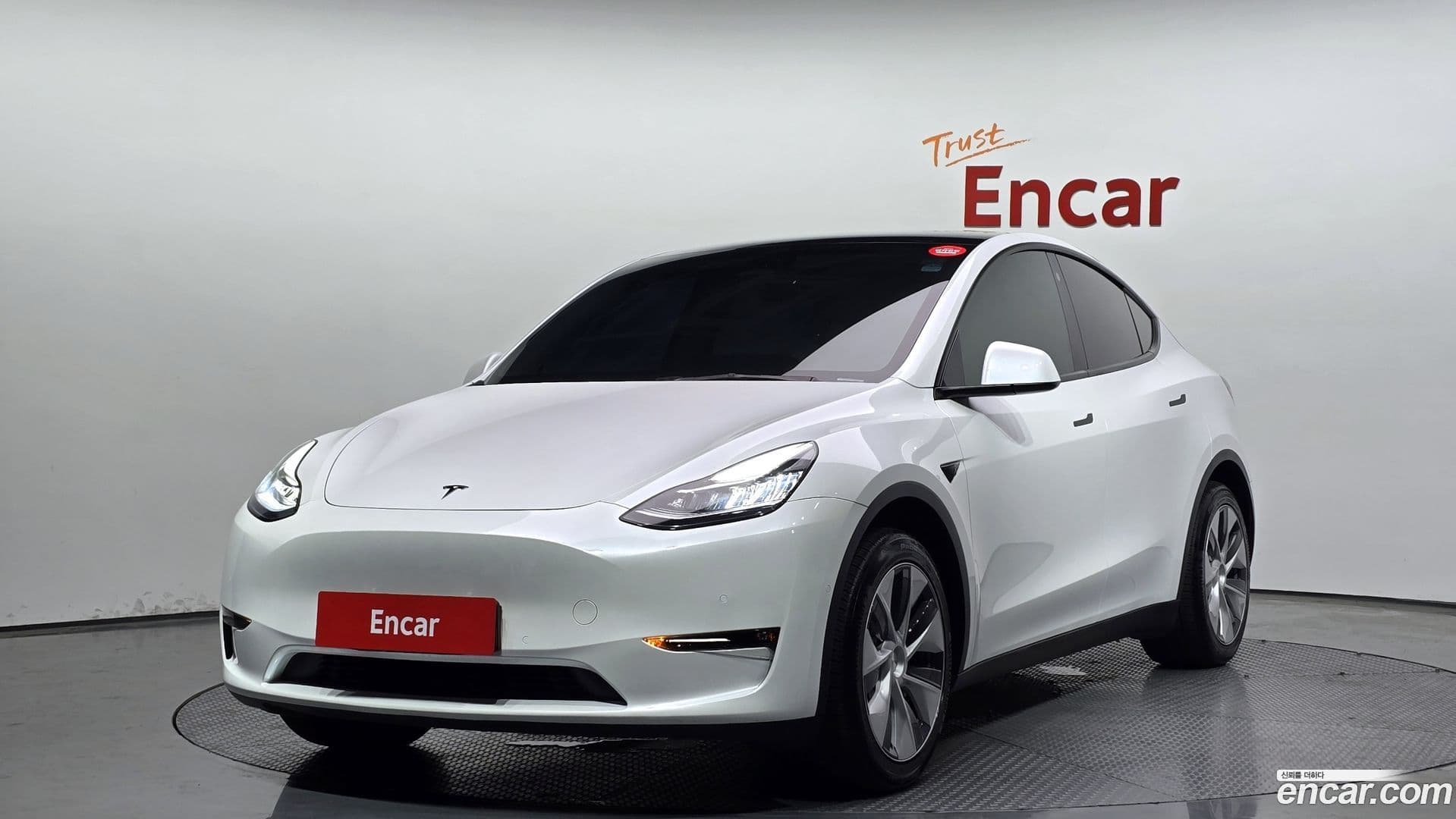 Main__Slider__Photo:Model Y Tesla 2021.7-0