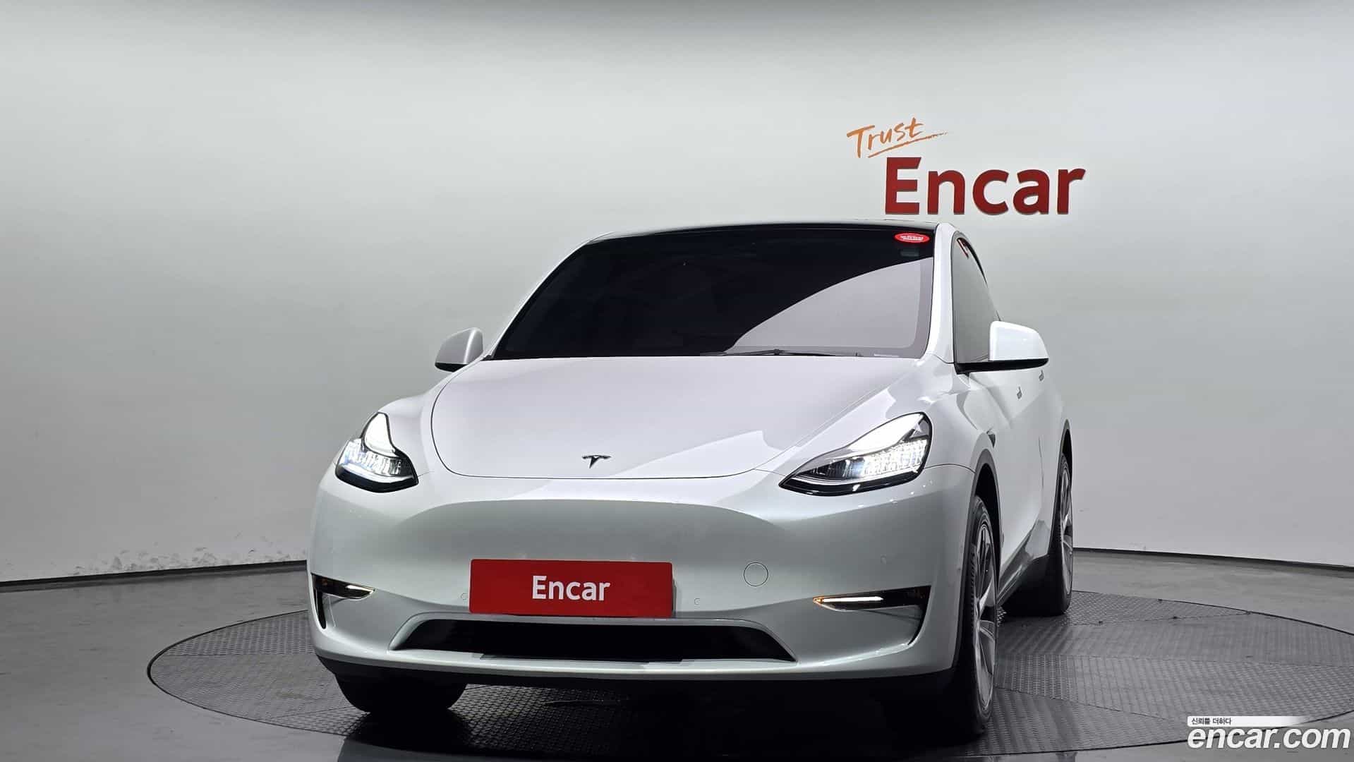 Model Y Tesla 2021.7-OUTER-003