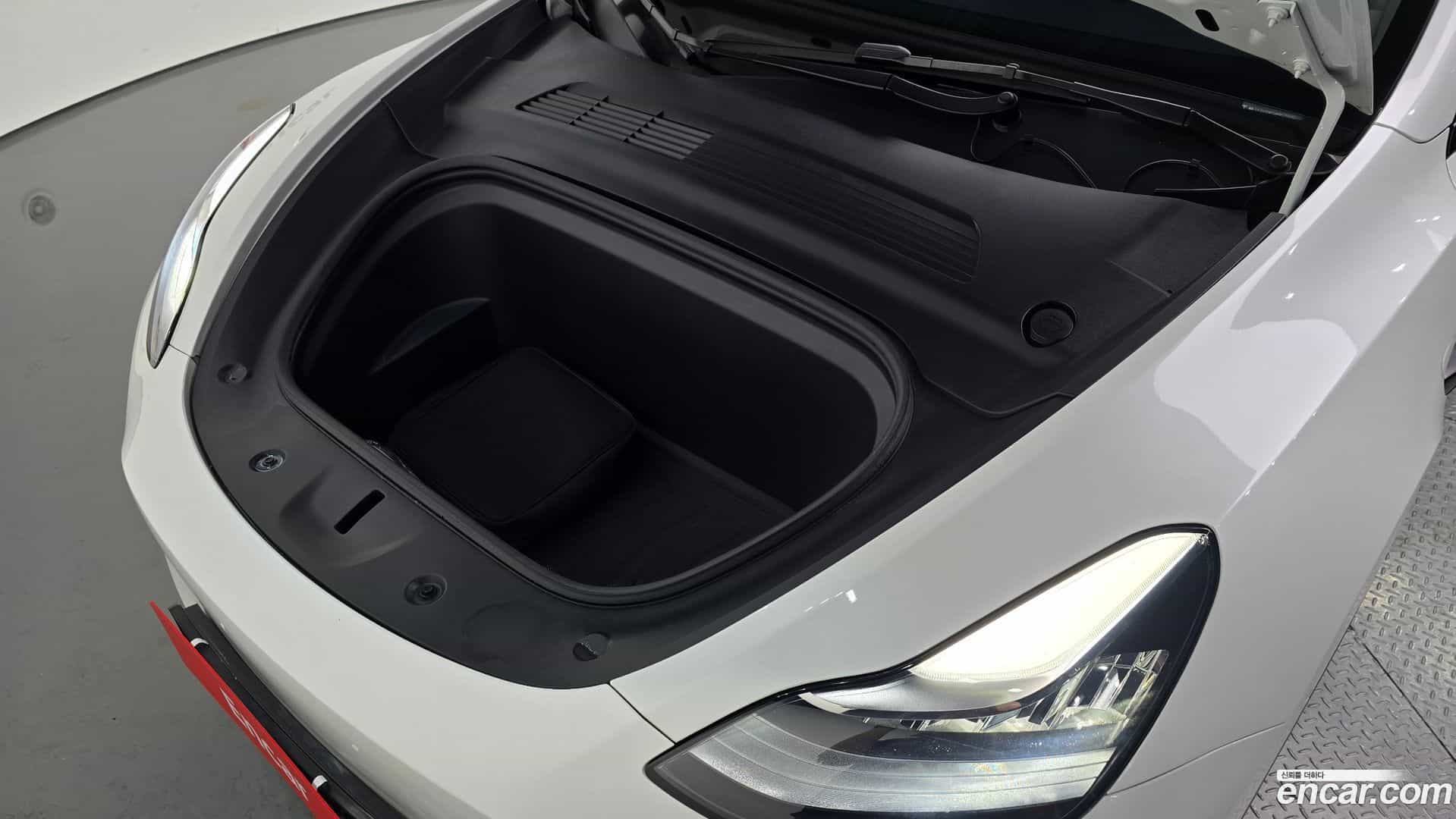 Model Y Tesla 2021.7-OUTER-006
