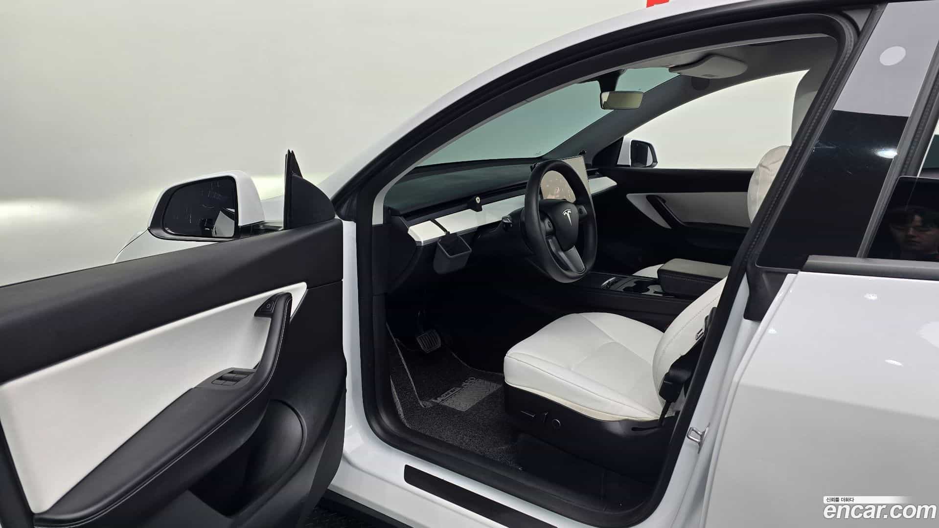 Model Y Tesla 2021.7-OPTION-015