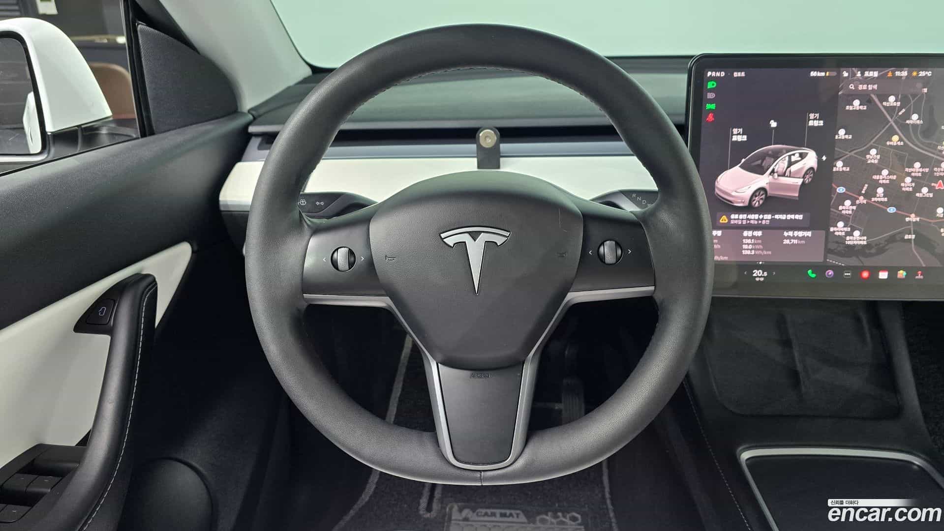 Model Y Tesla 2021.7-OPTION-017