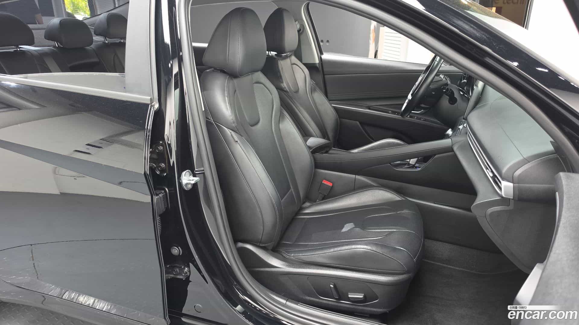 AVANTE Hyundai 2022.3-INNER-036