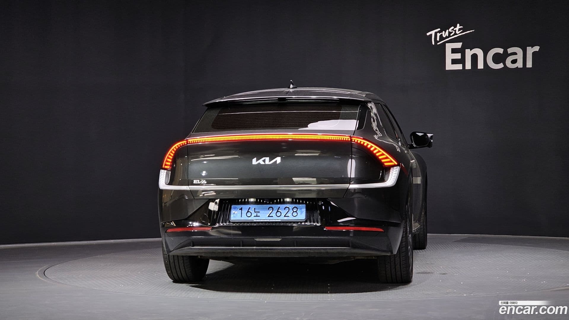 Main__Slider__Photo:EV6 Kia 2021.8-3