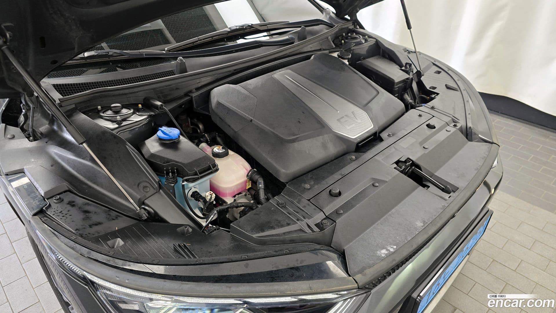 Main__Slider__Photo:EV6 Kia 2021.8-5