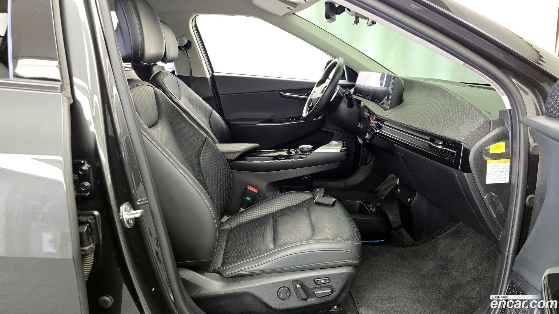 Main__Slider__Photo:EV6 Kia 2021.8-10