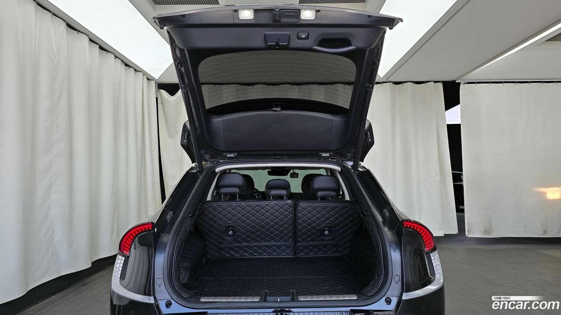 Main__Slider__Photo:EV6 Kia 2021.8-19