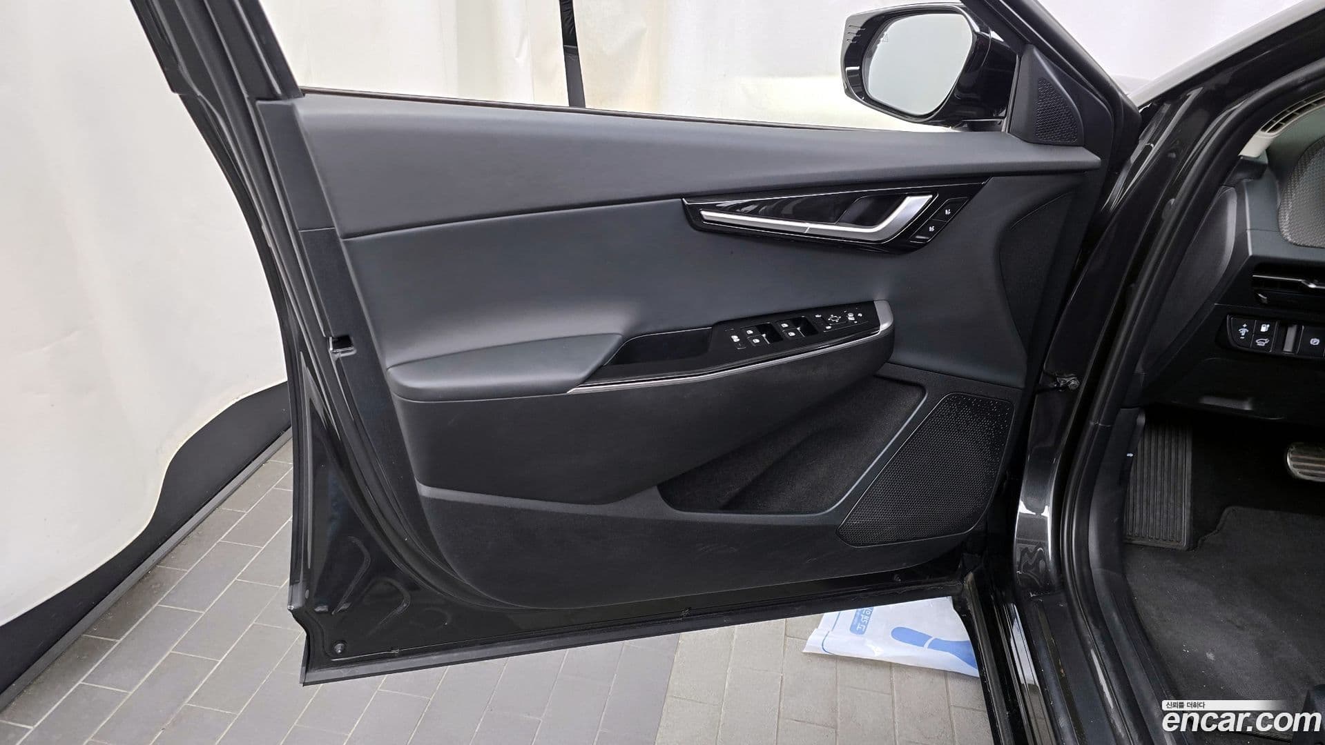 Main__Slider__Photo:EV6 Kia 2021.8-23