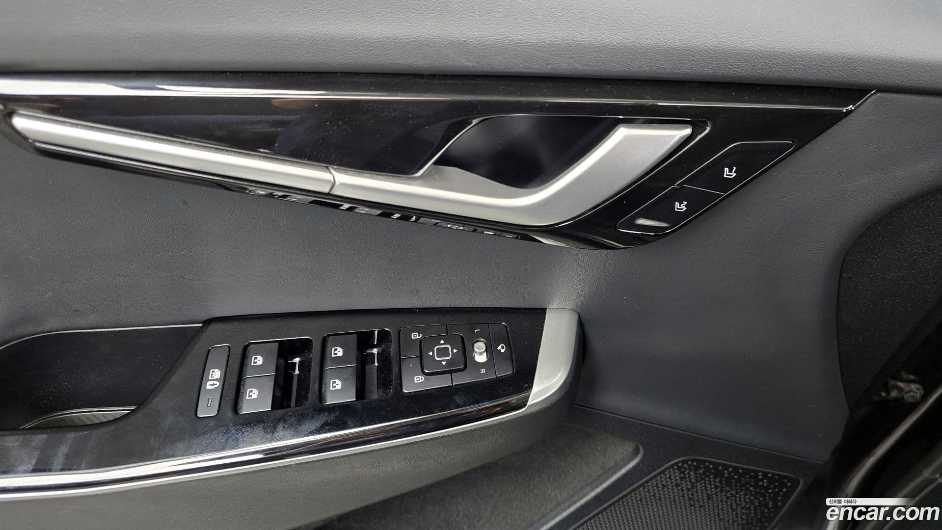 Main__Slider__Photo:EV6 Kia 2021.8-27