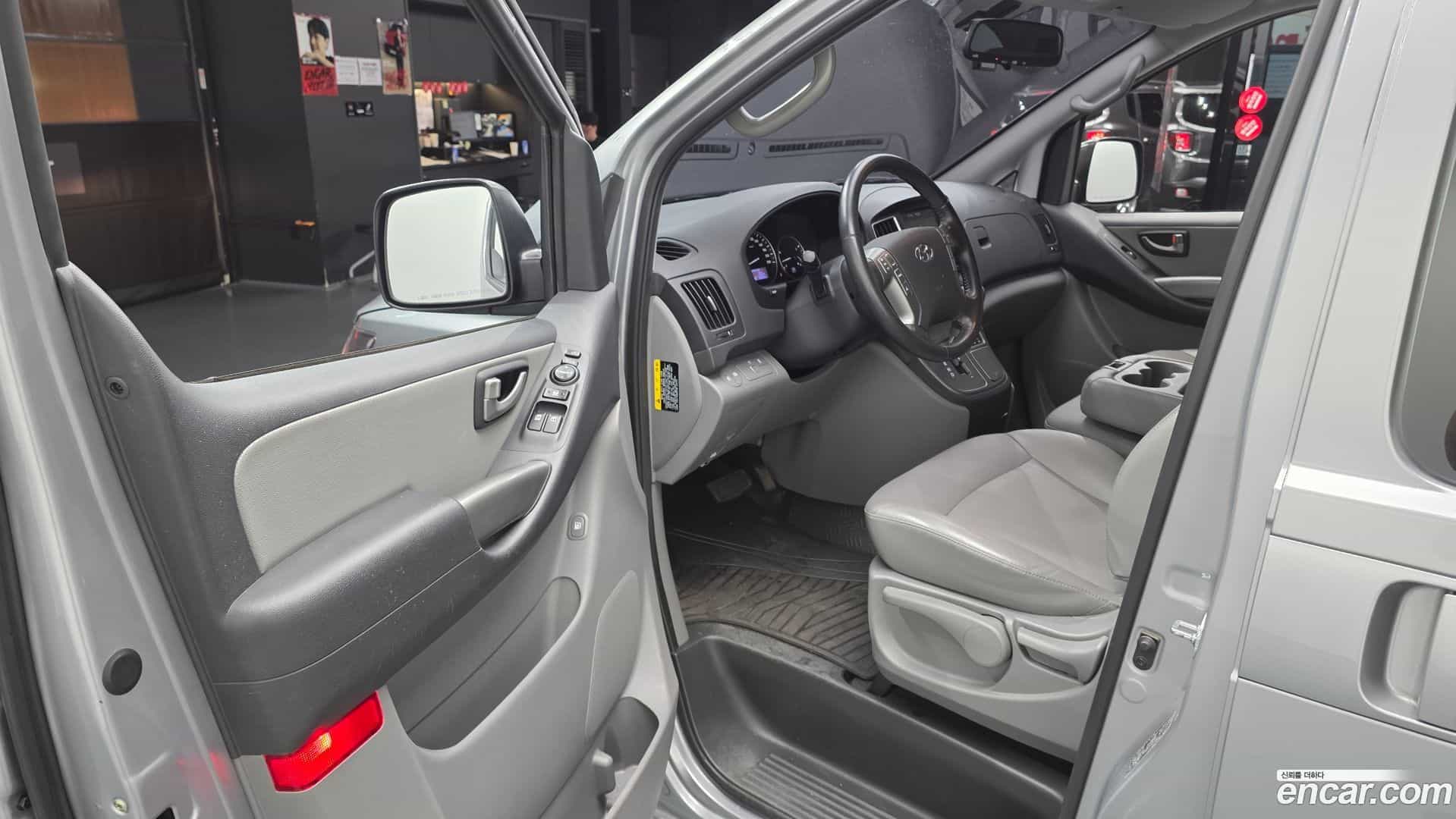 Starex Hyundai 2020.5-INNER-010