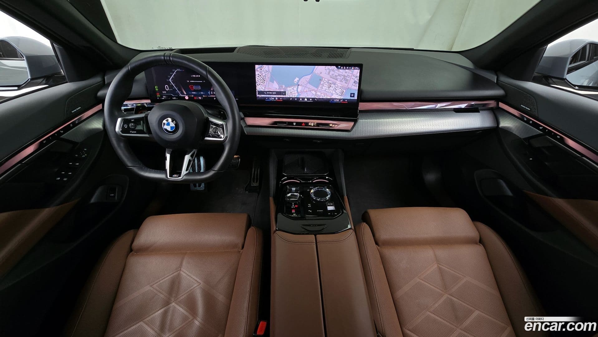 Main__Slider__Photo:5-Series BMW 2023.10-6