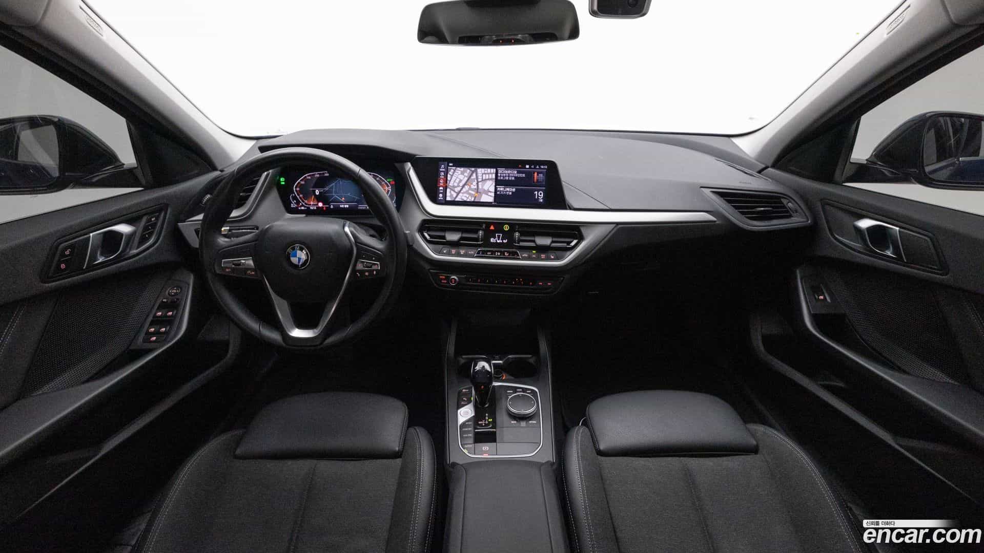 1-Series BMW 2021.4-INNER-007