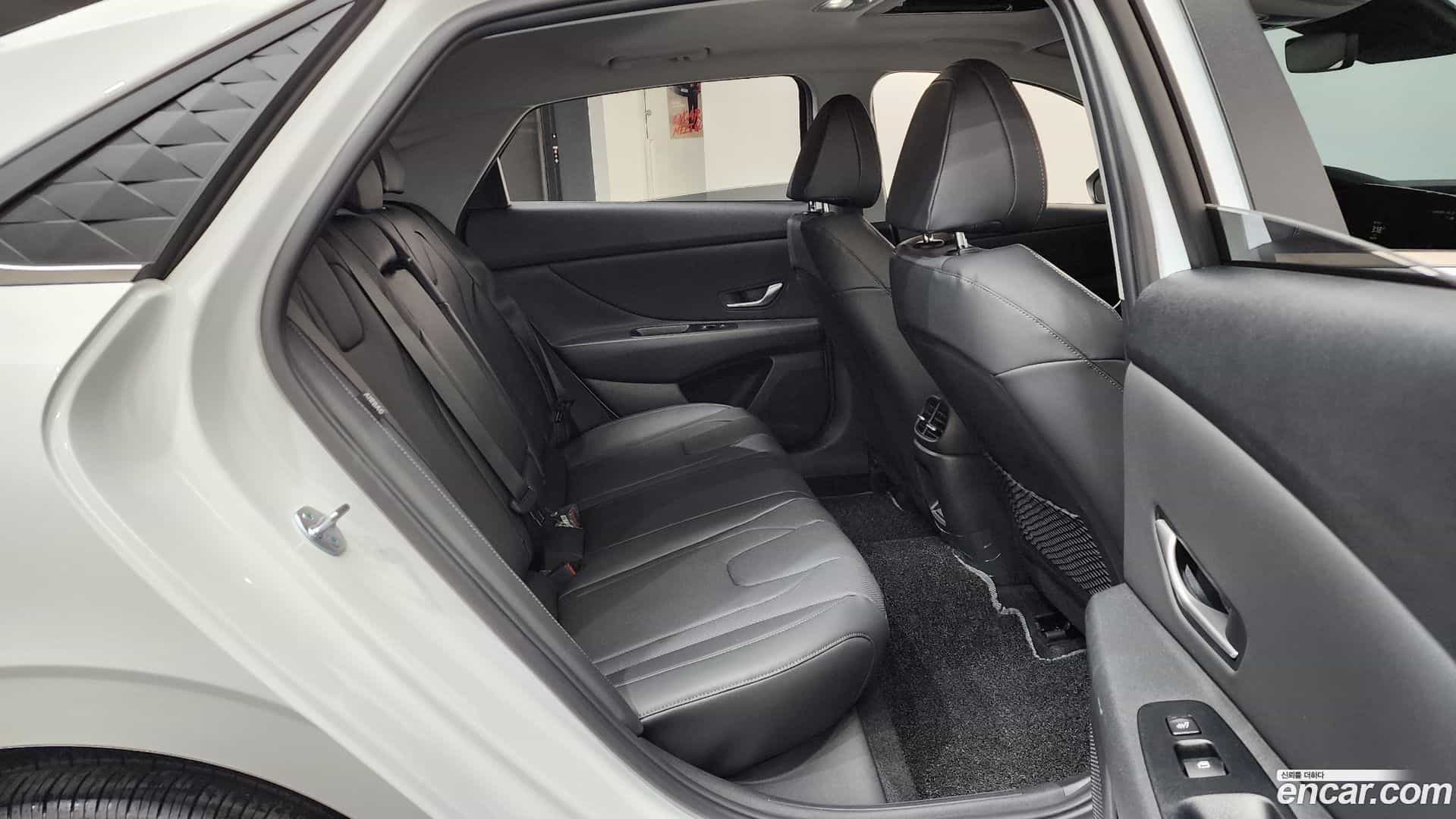 AVANTE Hyundai 2025.10-OPTION-015