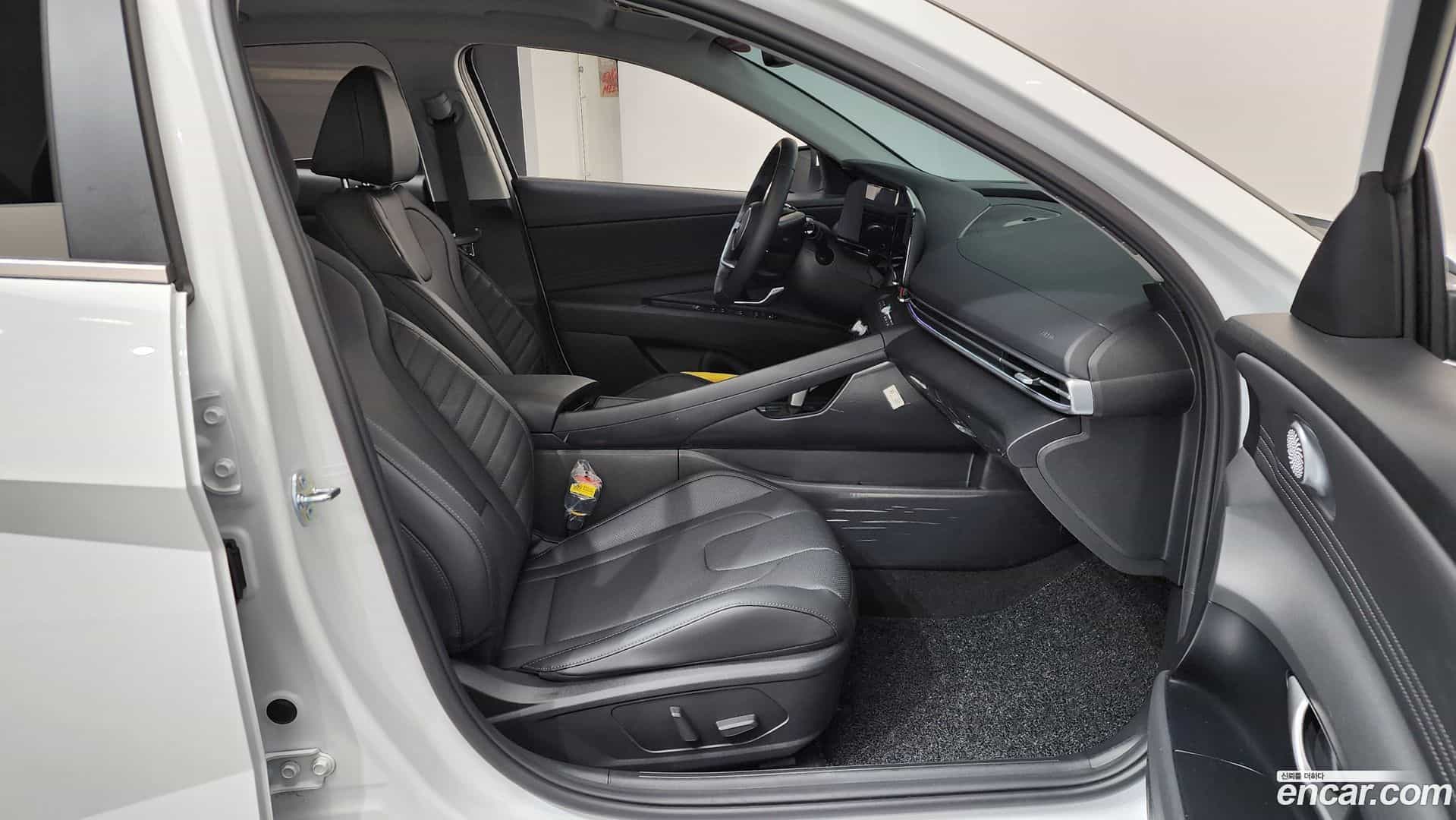 AVANTE Hyundai 2025.10-INNER-036