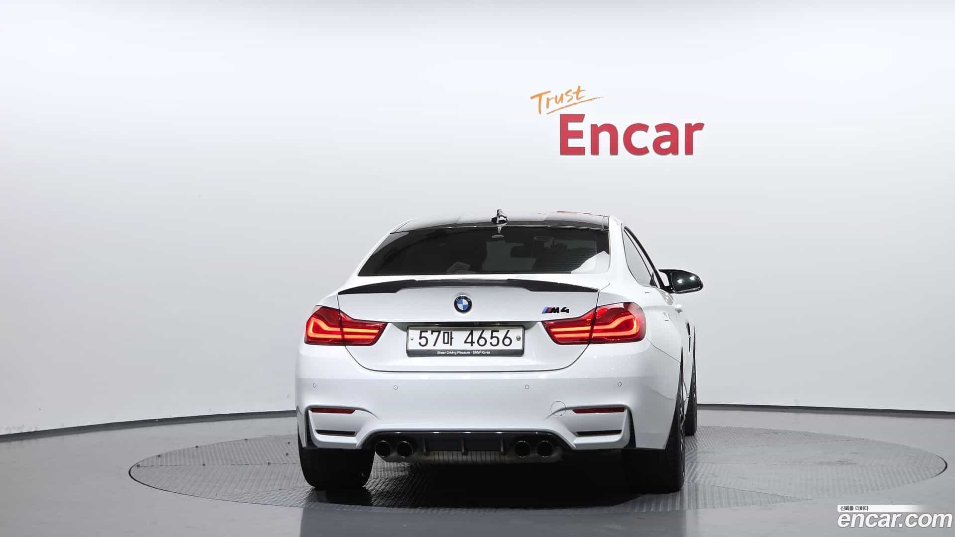 M4 BMW 2017.11-OUTER-004