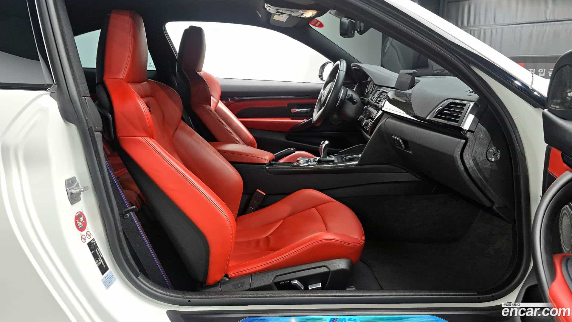 M4 BMW 2017.11-INNER-036