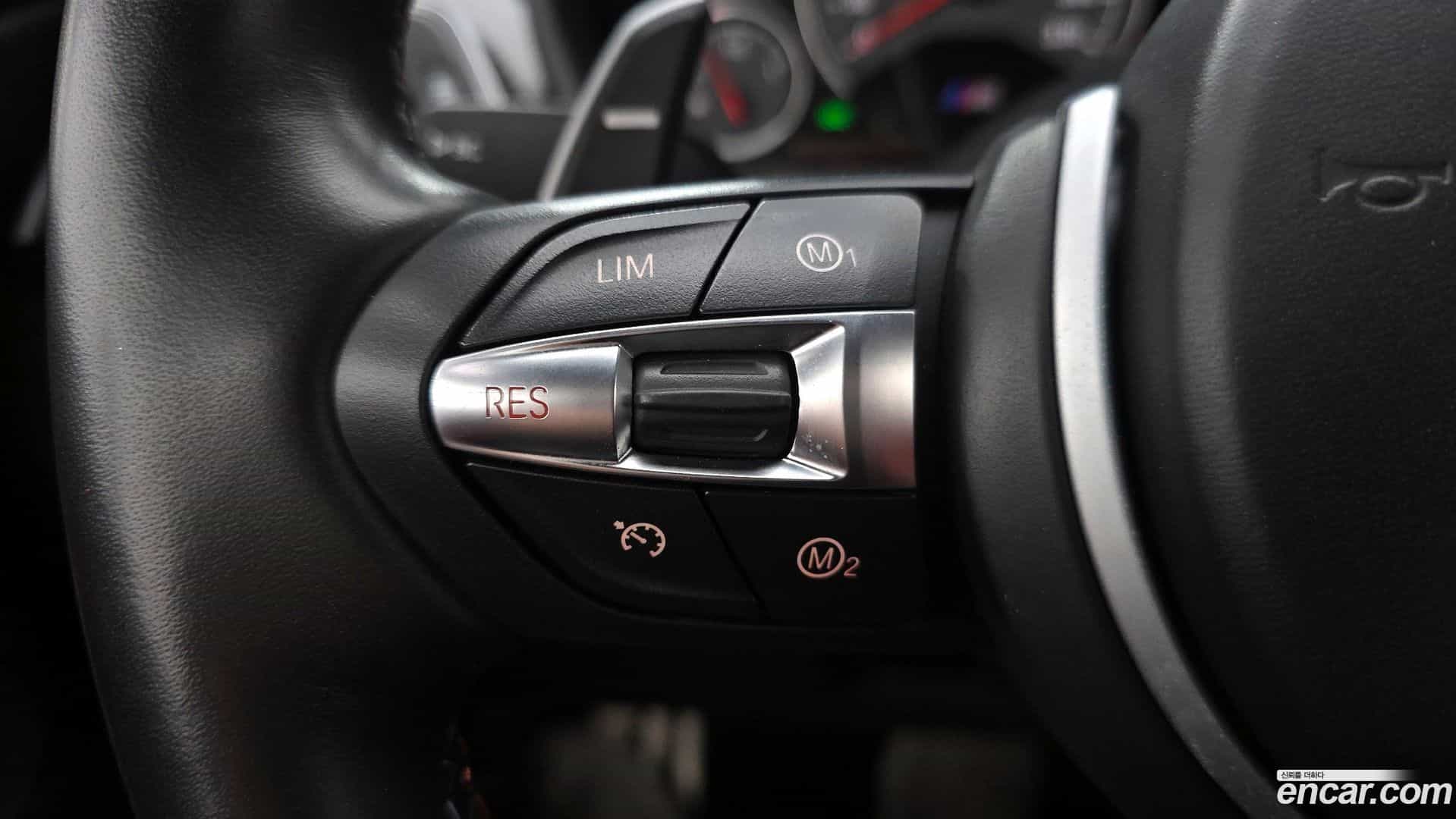 M4 BMW 2017.11-OPTION-042
