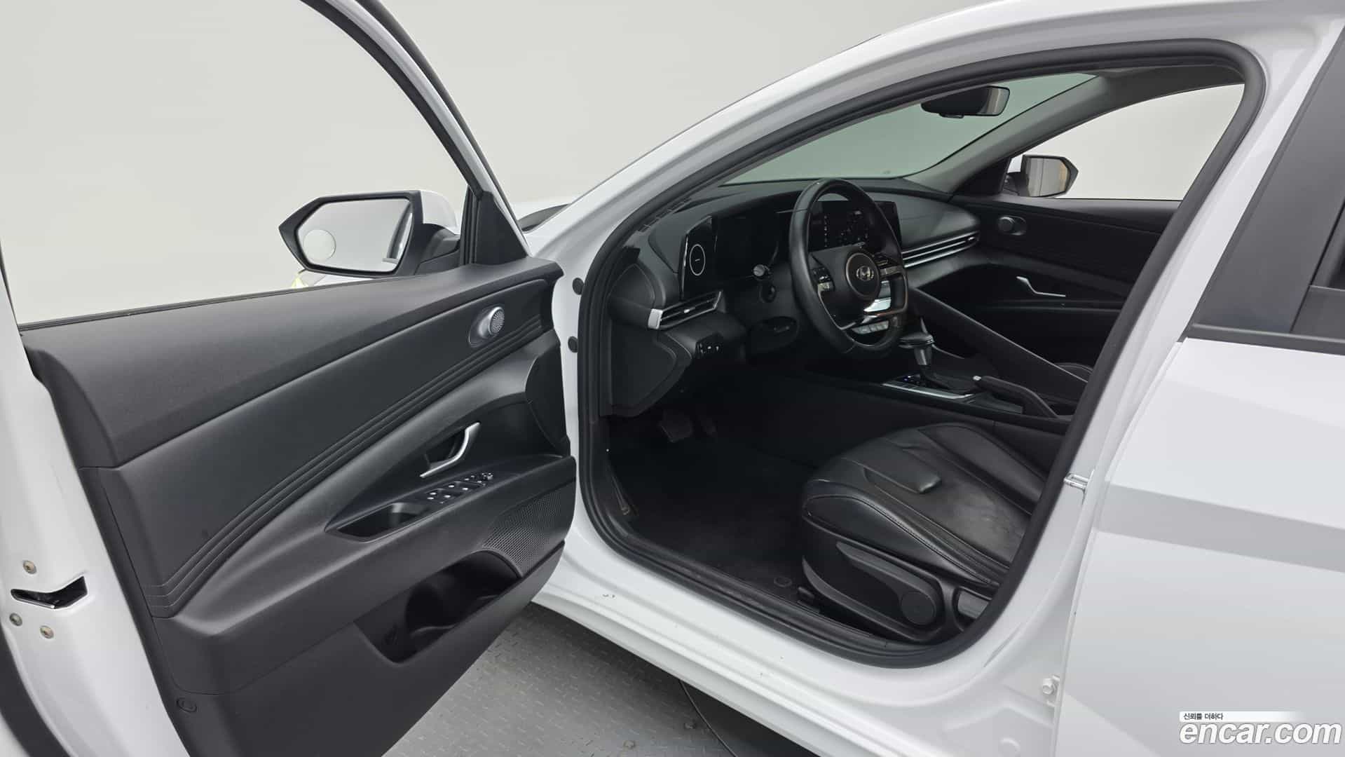 AVANTE Hyundai 2021.9-INNER-010