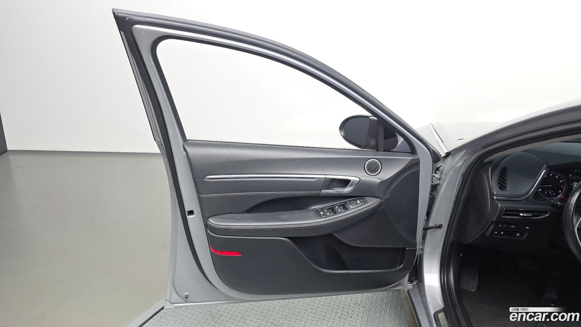 Main__Slider__Photo:Sonata Hyundai 2022.10-23