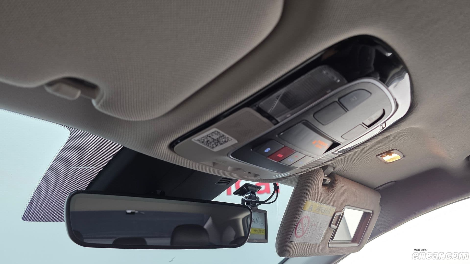 Main__Slider__Photo:Sonata Hyundai 2022.10-26