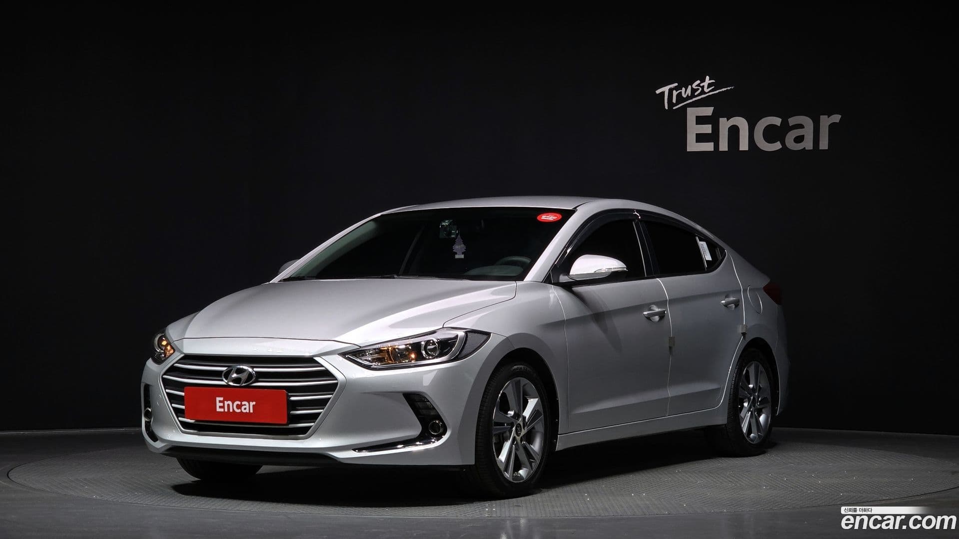 Main__Slider__Photo:AVANTE Hyundai 2017.4-0