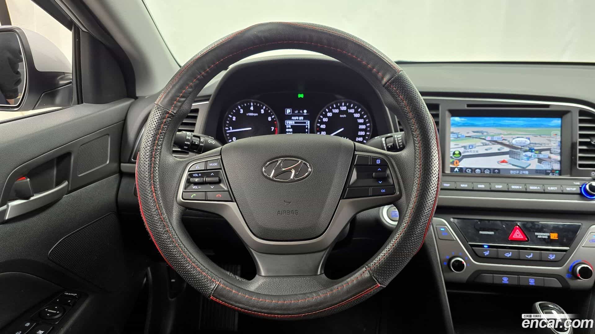 AVANTE Hyundai 2017.4-OPTION-017