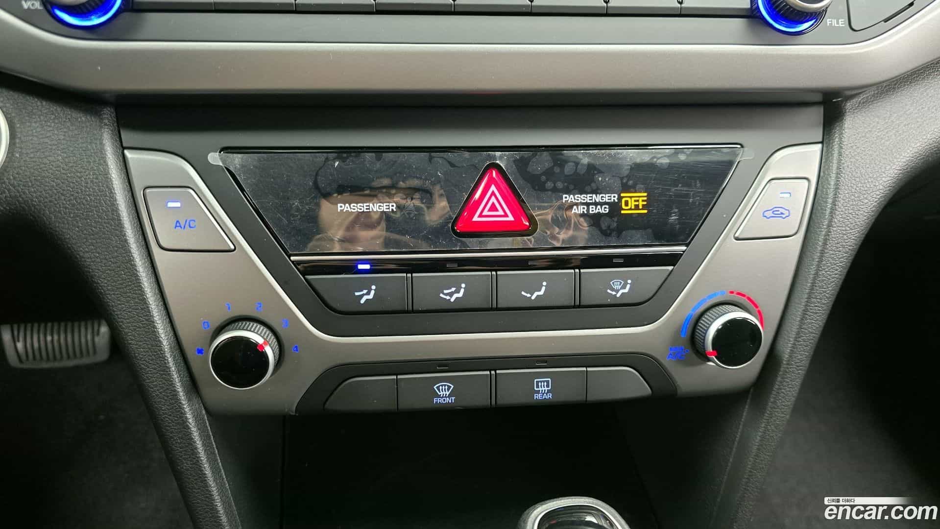 AVANTE Hyundai 2017.4-OPTION-042