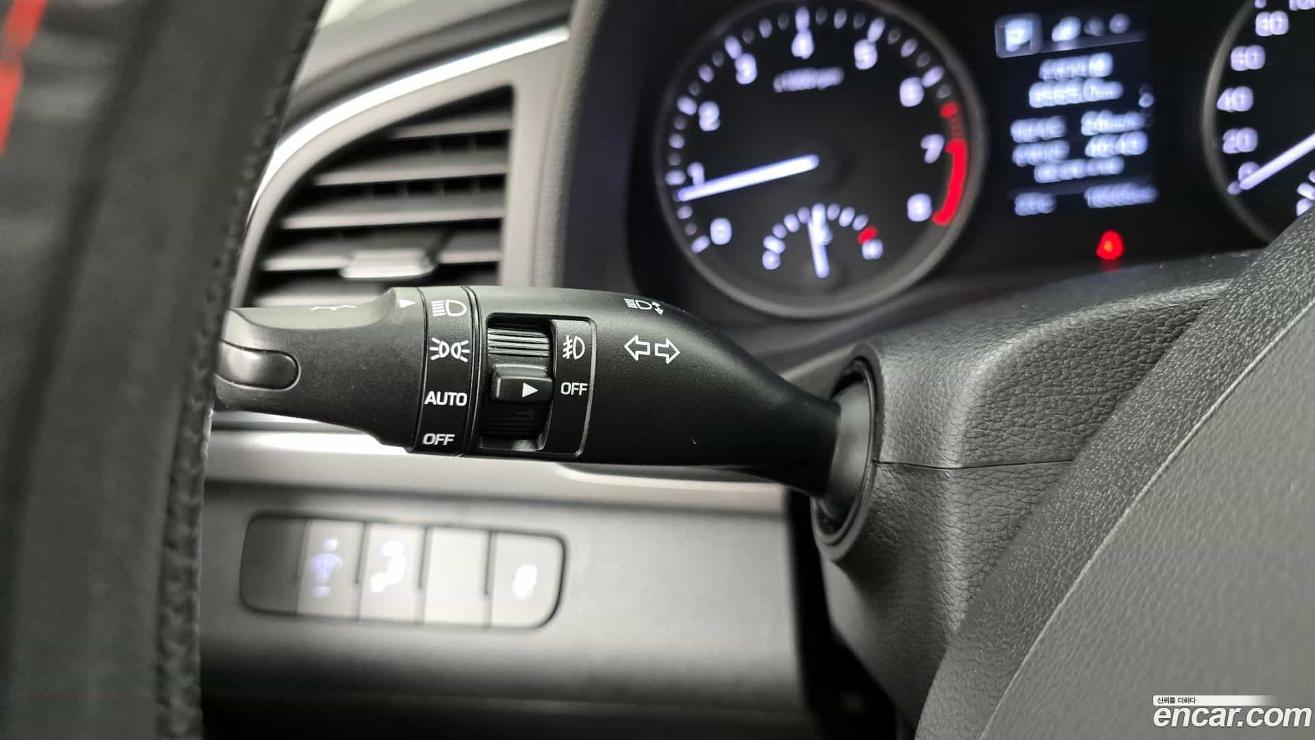 AVANTE Hyundai 2017.4-OPTION-043