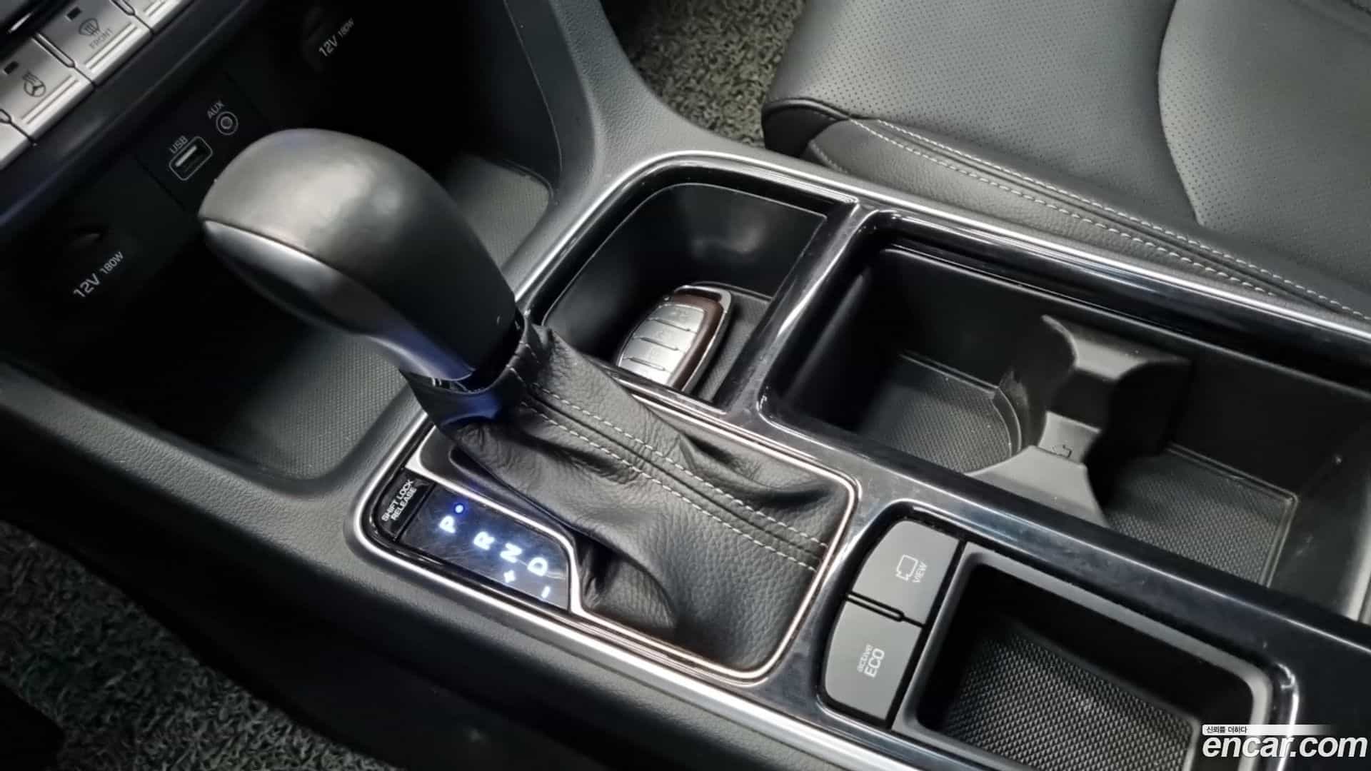 Sonata Hyundai 2019.2-INNER-009