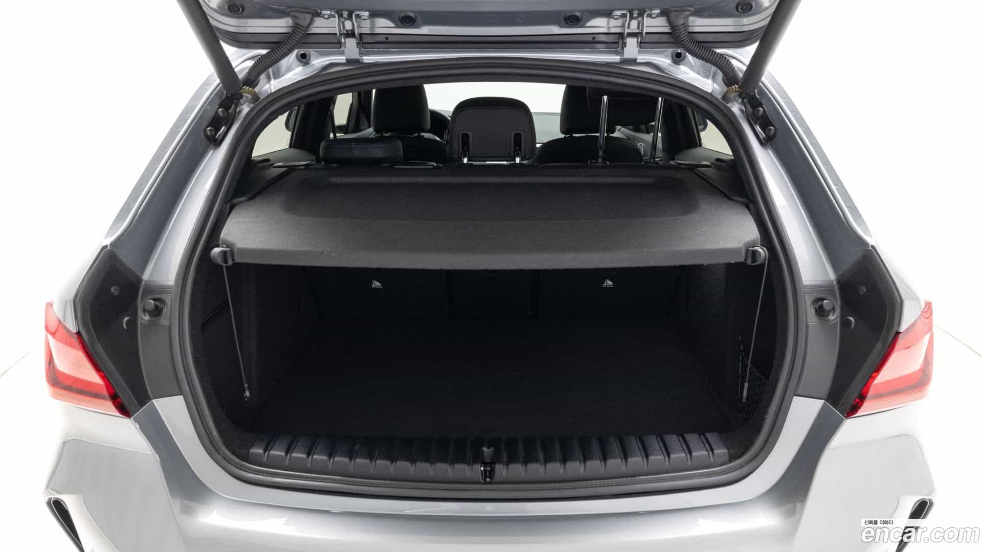 1-Series BMW 2024.0-INNER-007