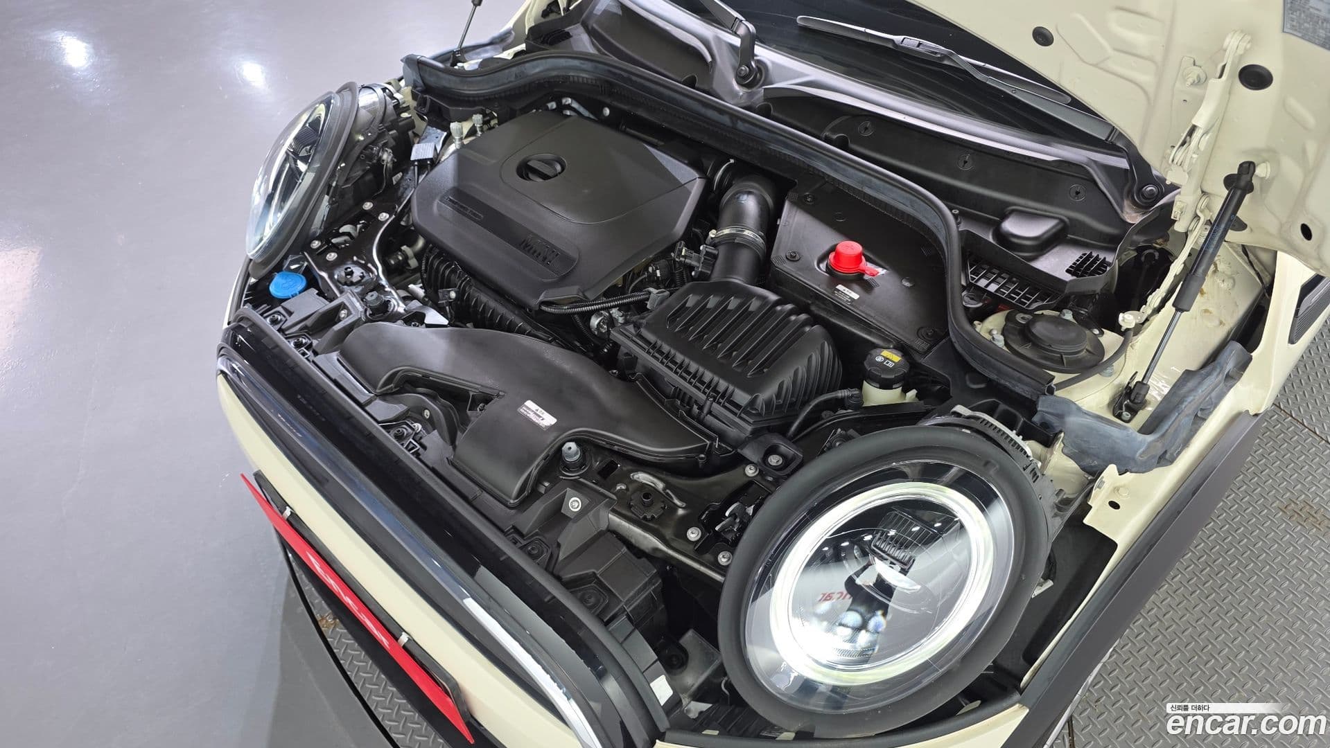 Main__Slider__Photo:Cooper Mini 2022.4-5