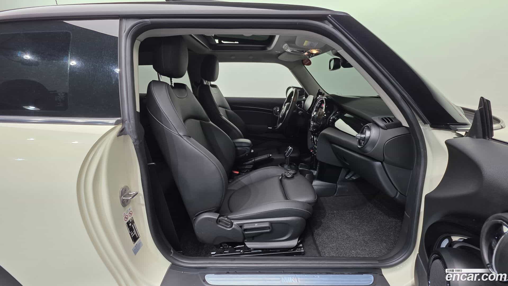 Cooper Mini 2022.4-INNER-010