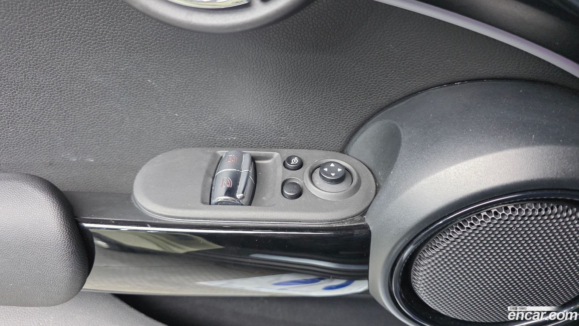 Main__Slider__Photo:Cooper Mini 2022.4-13