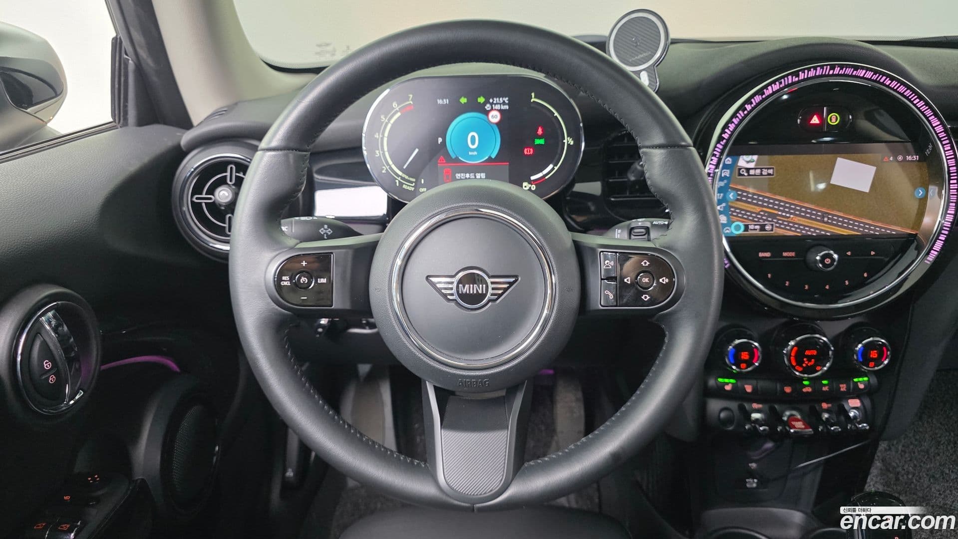 Main__Slider__Photo:Cooper Mini 2022.4-15