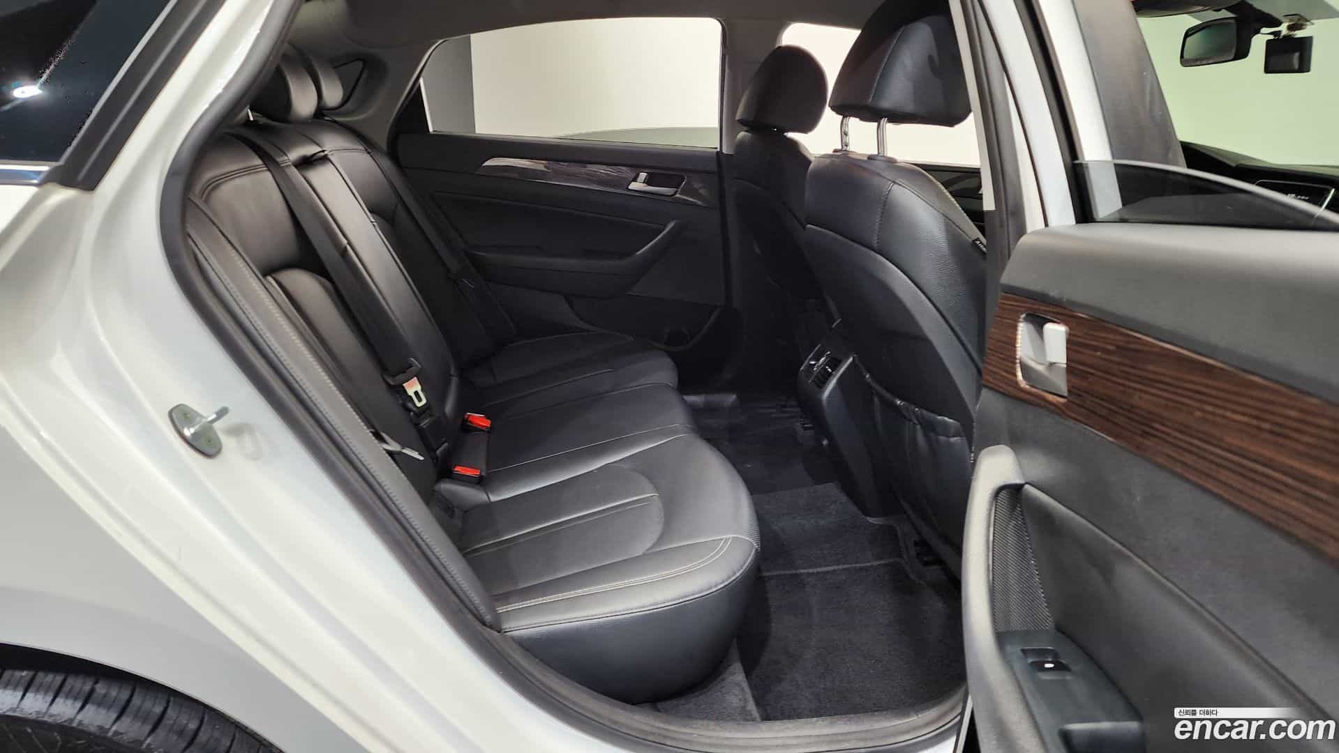 Sonata Hyundai 2019.1-OPTION-015