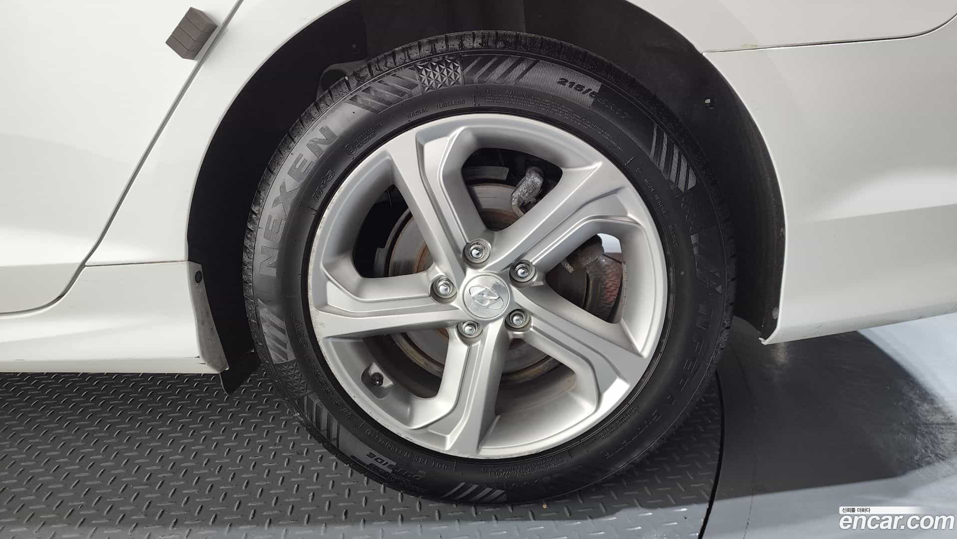Sonata Hyundai 2019.1-OUTER-031