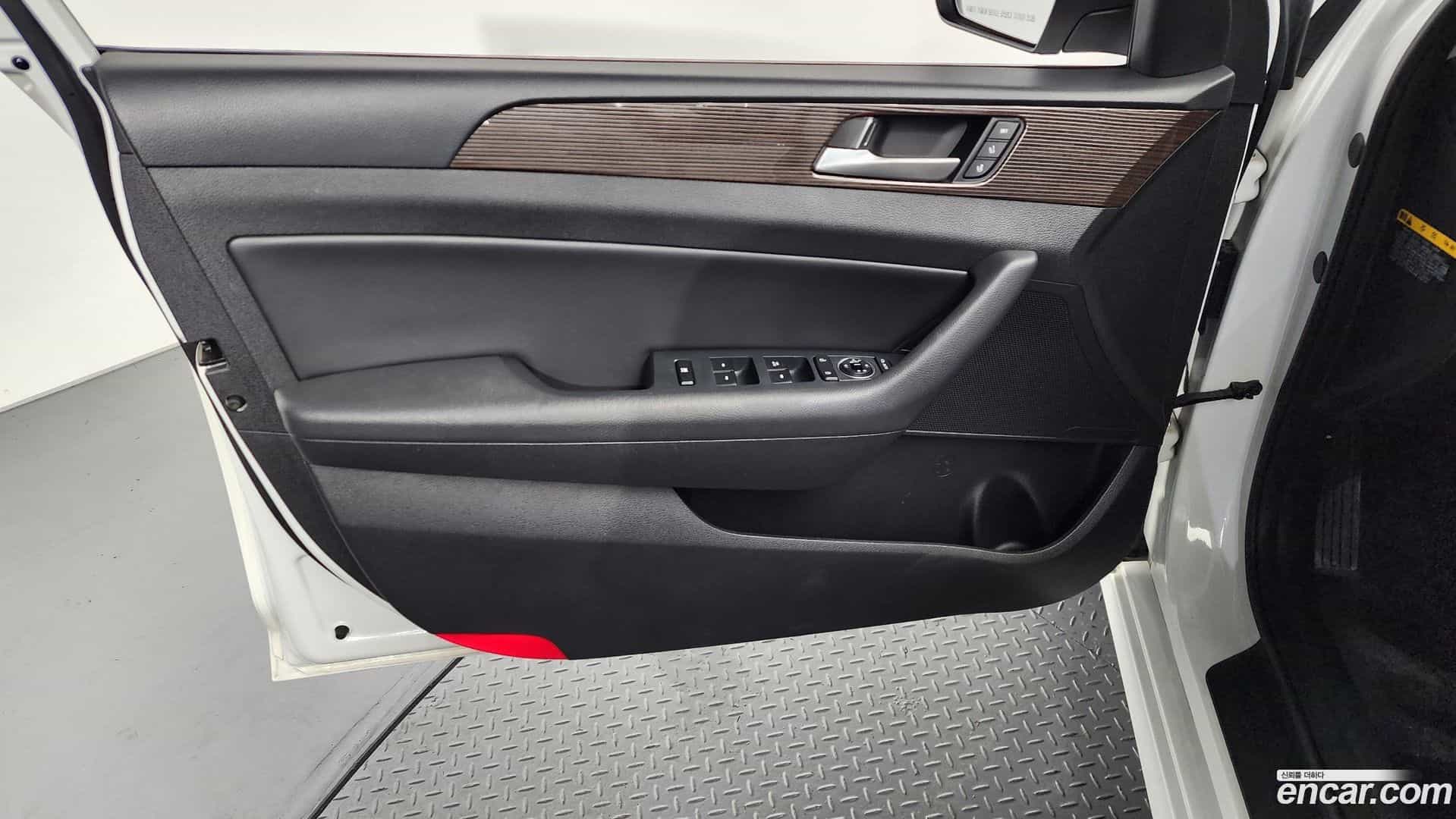 Sonata Hyundai 2019.1-INNER-034