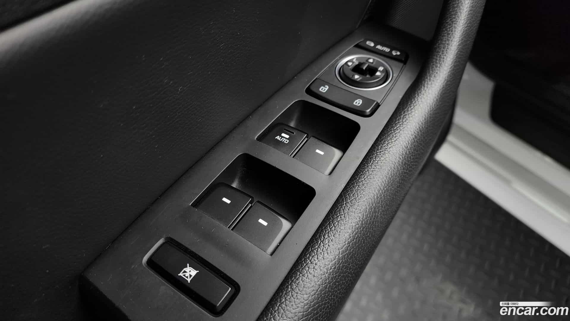Sonata Hyundai 2019.1-OPTION-043