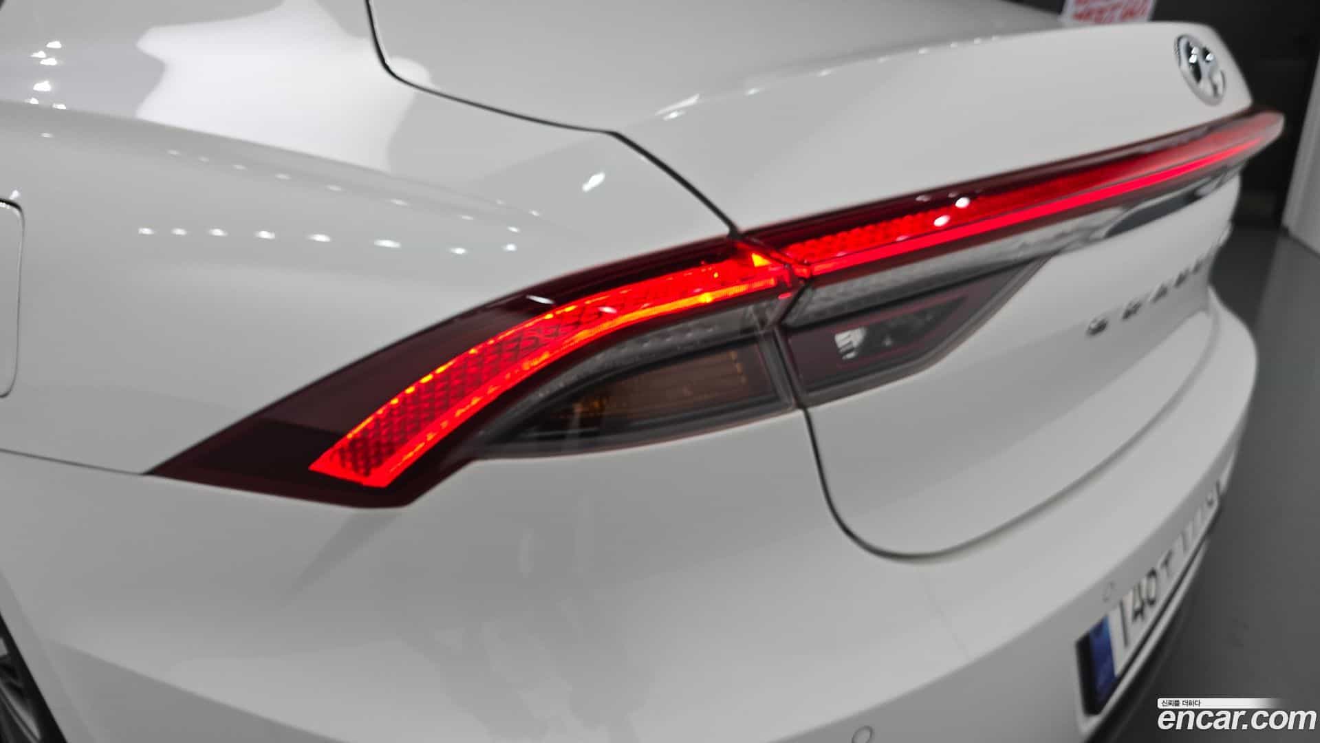 Grandeur Hyundai 2020.0-OUTER-033