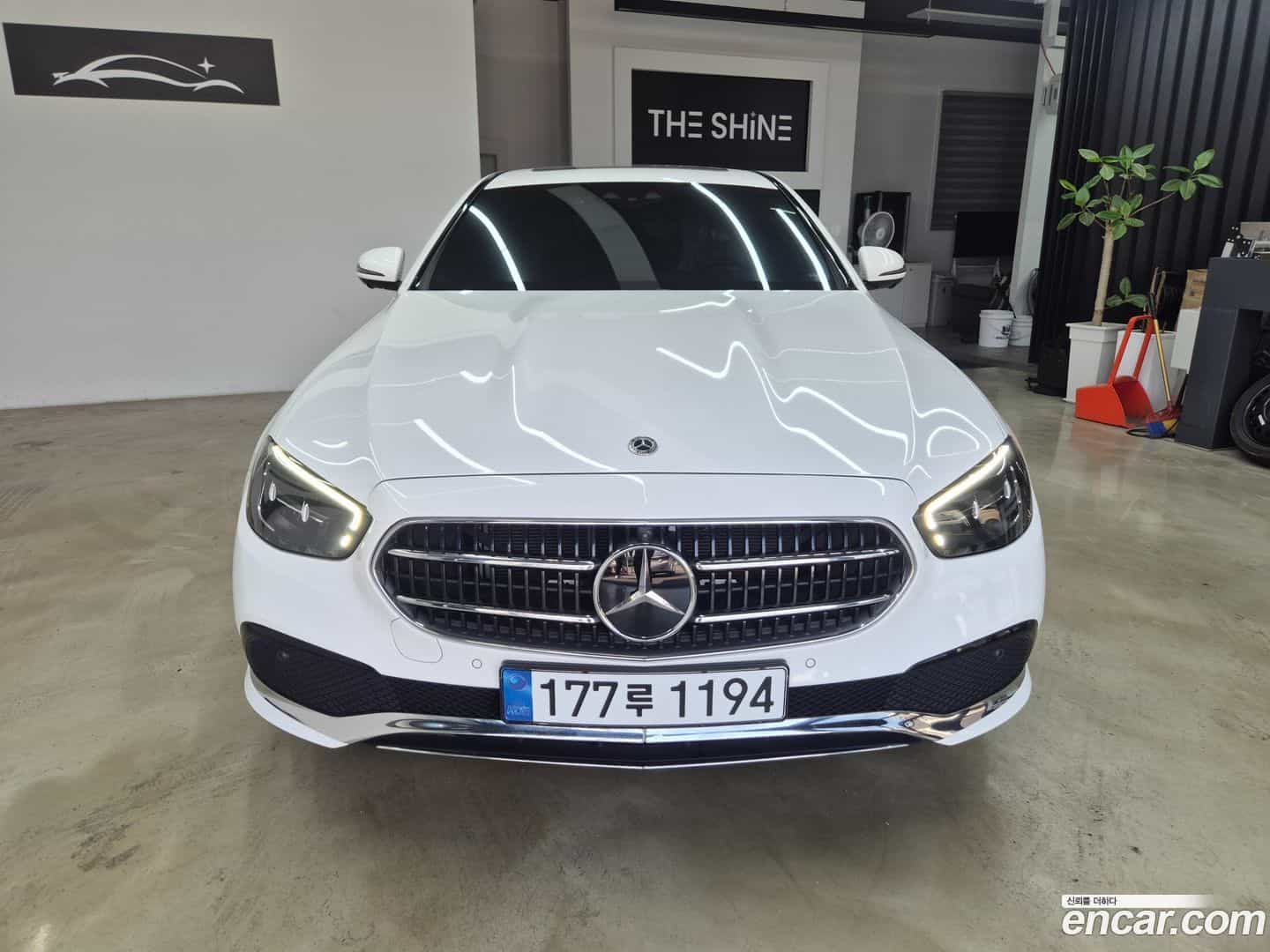 E-Class Mercedes-Benz 2022.9-OUTER-002