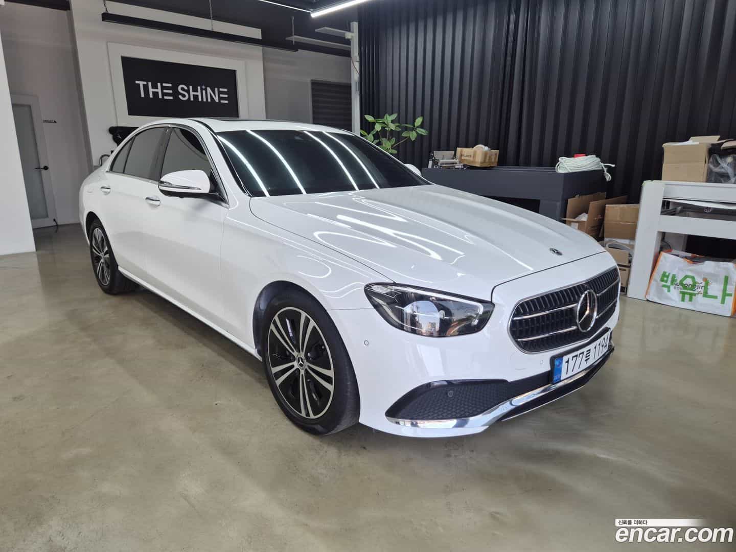 E-Class Mercedes-Benz 2022.9-OUTER-003