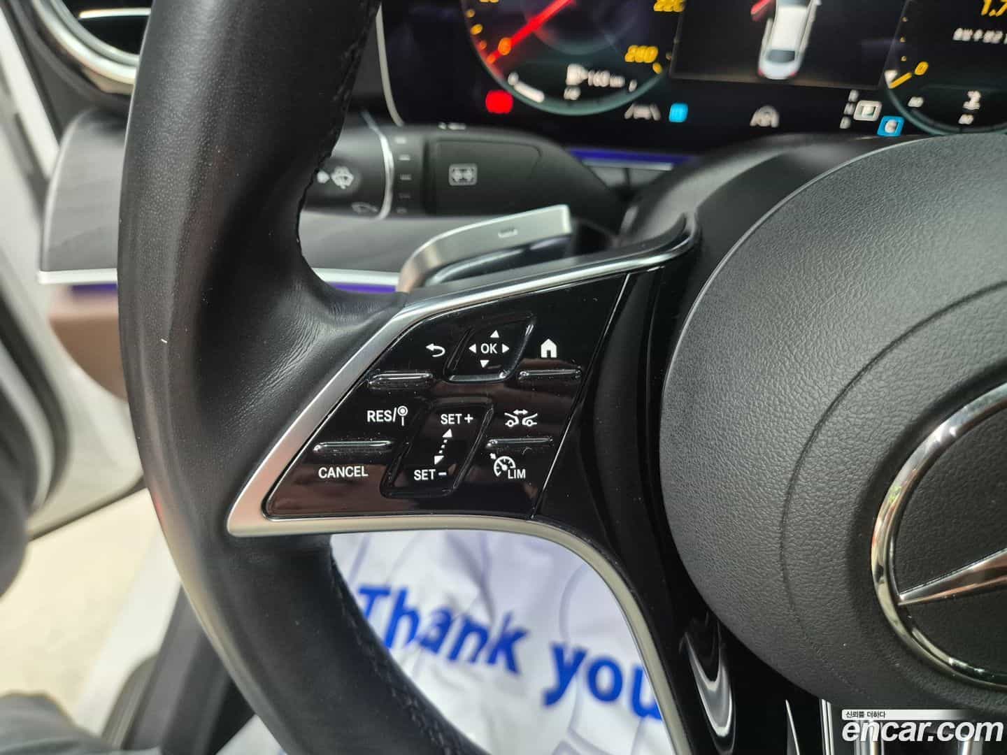 E-Class Mercedes-Benz 2022.9-INNER-010