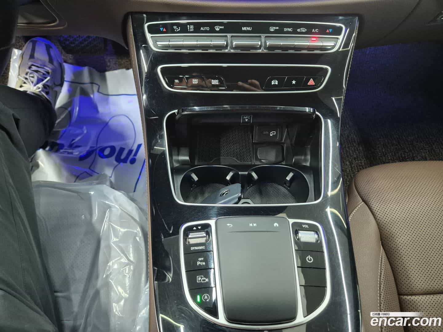 E-Class Mercedes-Benz 2022.9-OPTION-017