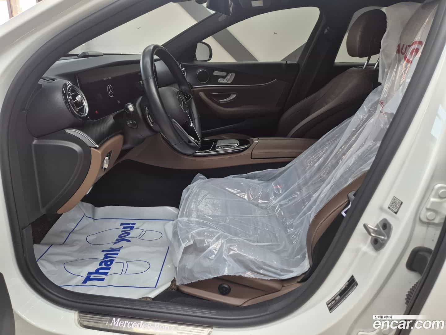 E-Class Mercedes-Benz 2022.9-OPTION-018