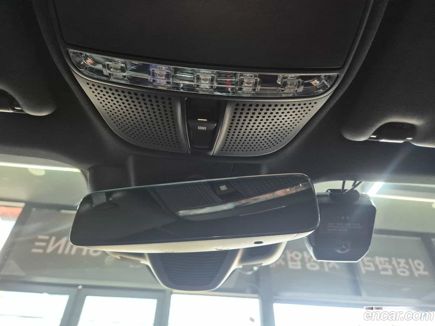 E-Class Mercedes-Benz 2022.9-OPTION-020