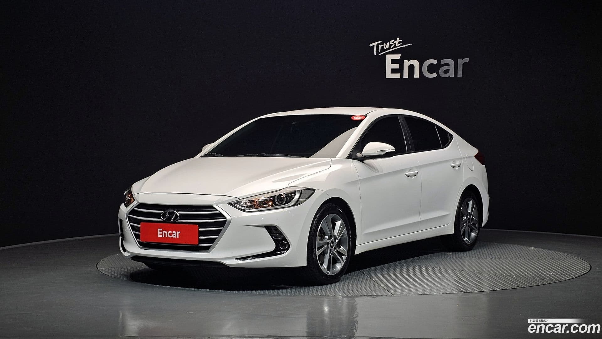 Main__Slider__Photo:AVANTE Hyundai 2017.1-0