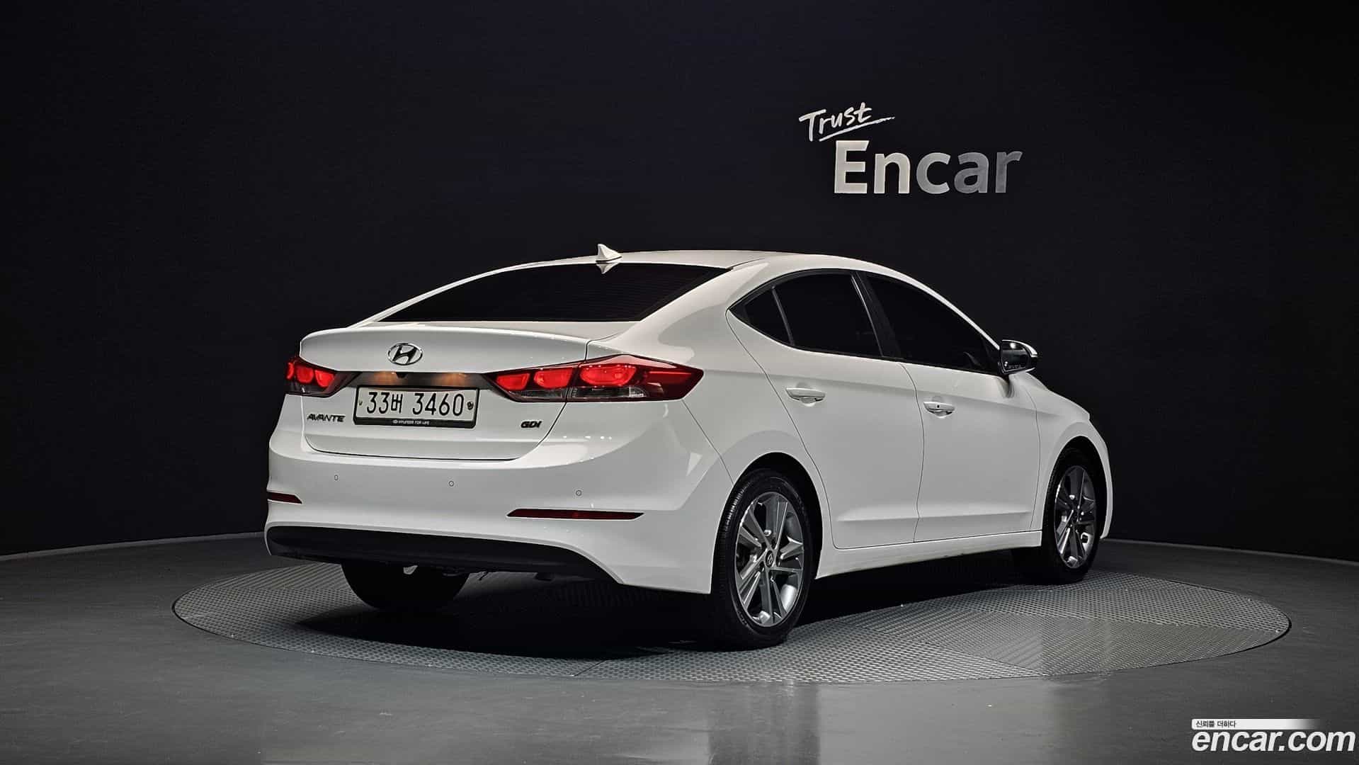 AVANTE Hyundai 2017.1-OUTER-002