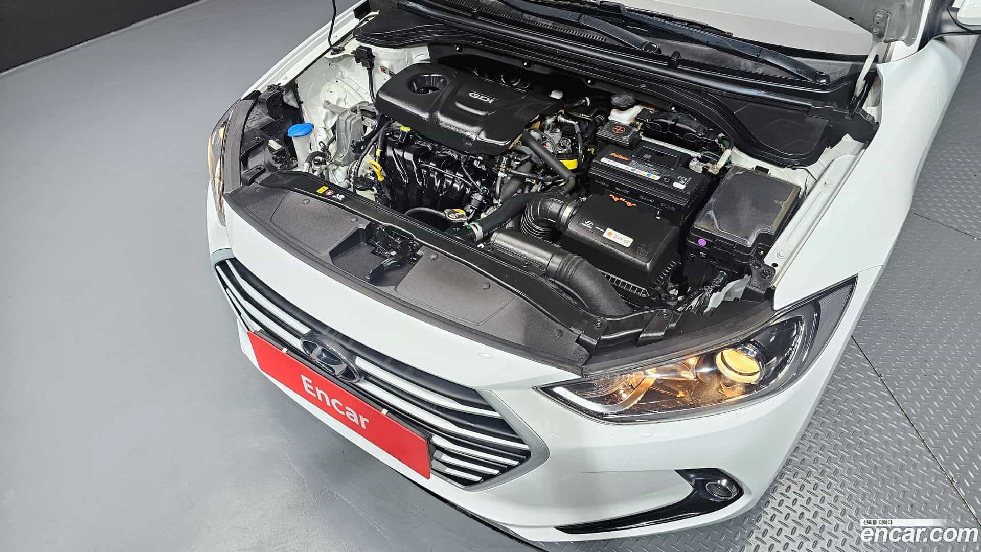 AVANTE Hyundai 2017.1-OUTER-006
