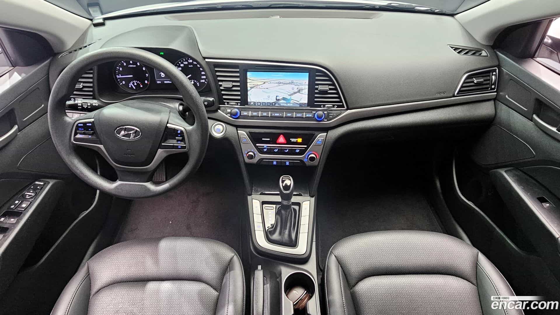 AVANTE Hyundai 2017.1-INNER-007