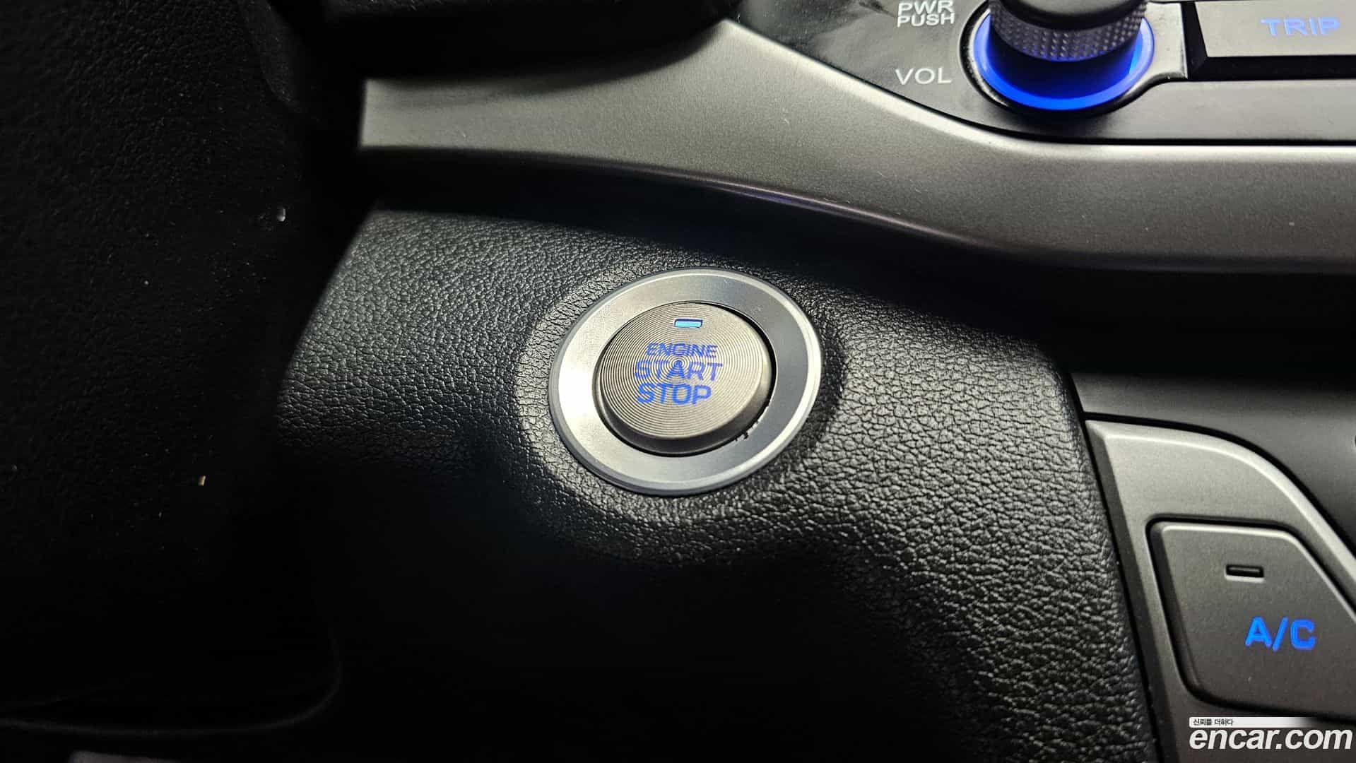 AVANTE Hyundai 2017.1-OPTION-024
