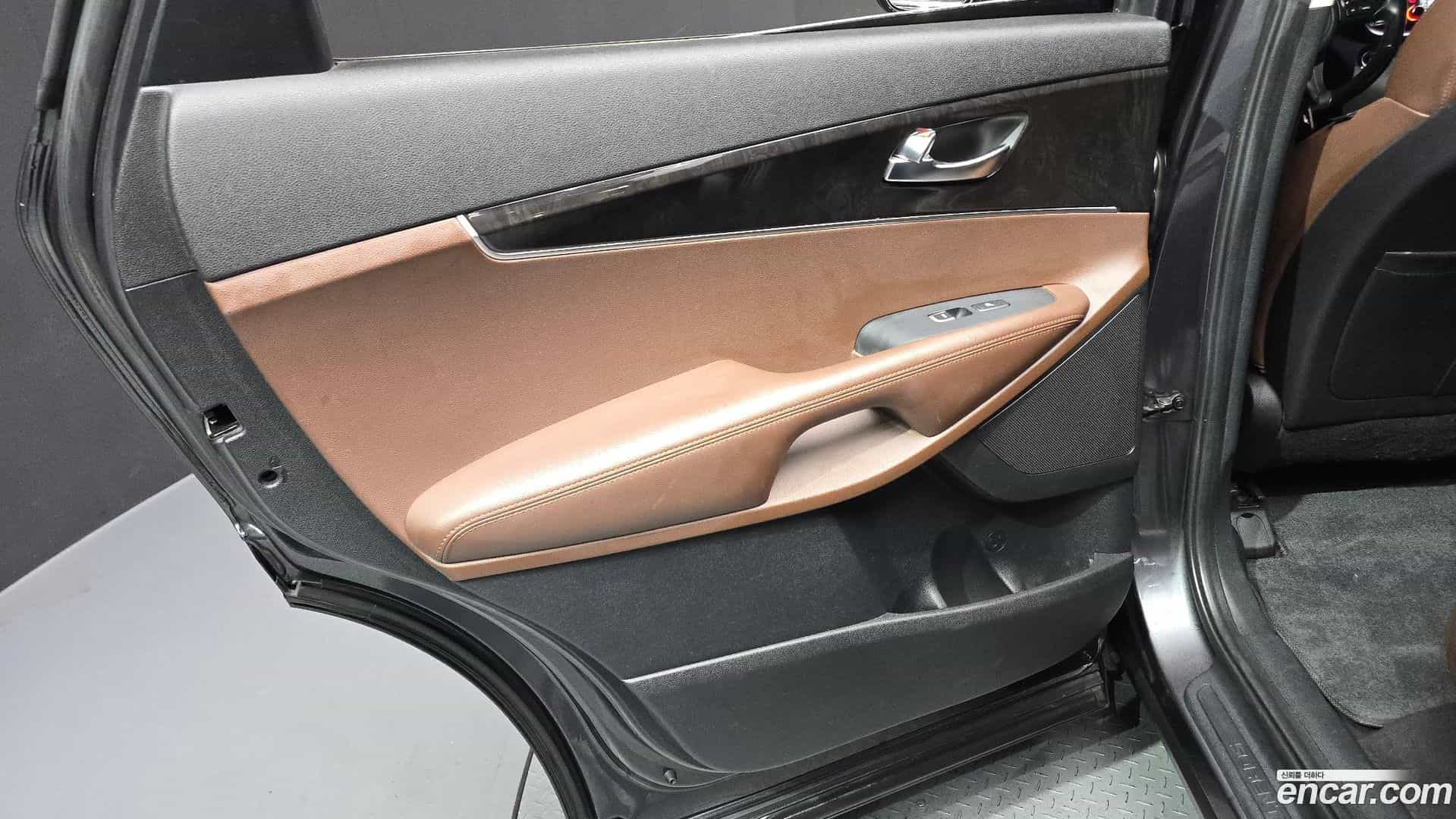 Sorento Kia 2015.10-INNER-035